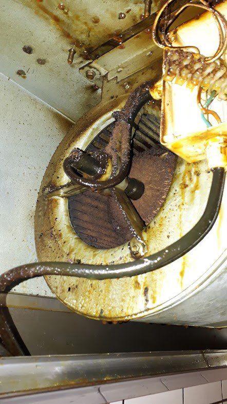 Système hotte de cuisine encrassé