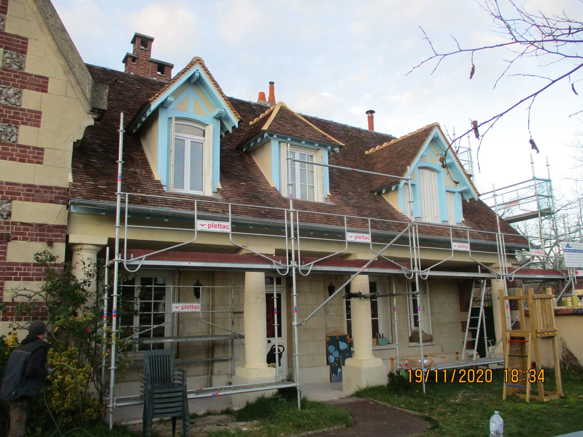 Maison durant les travaux de toiture