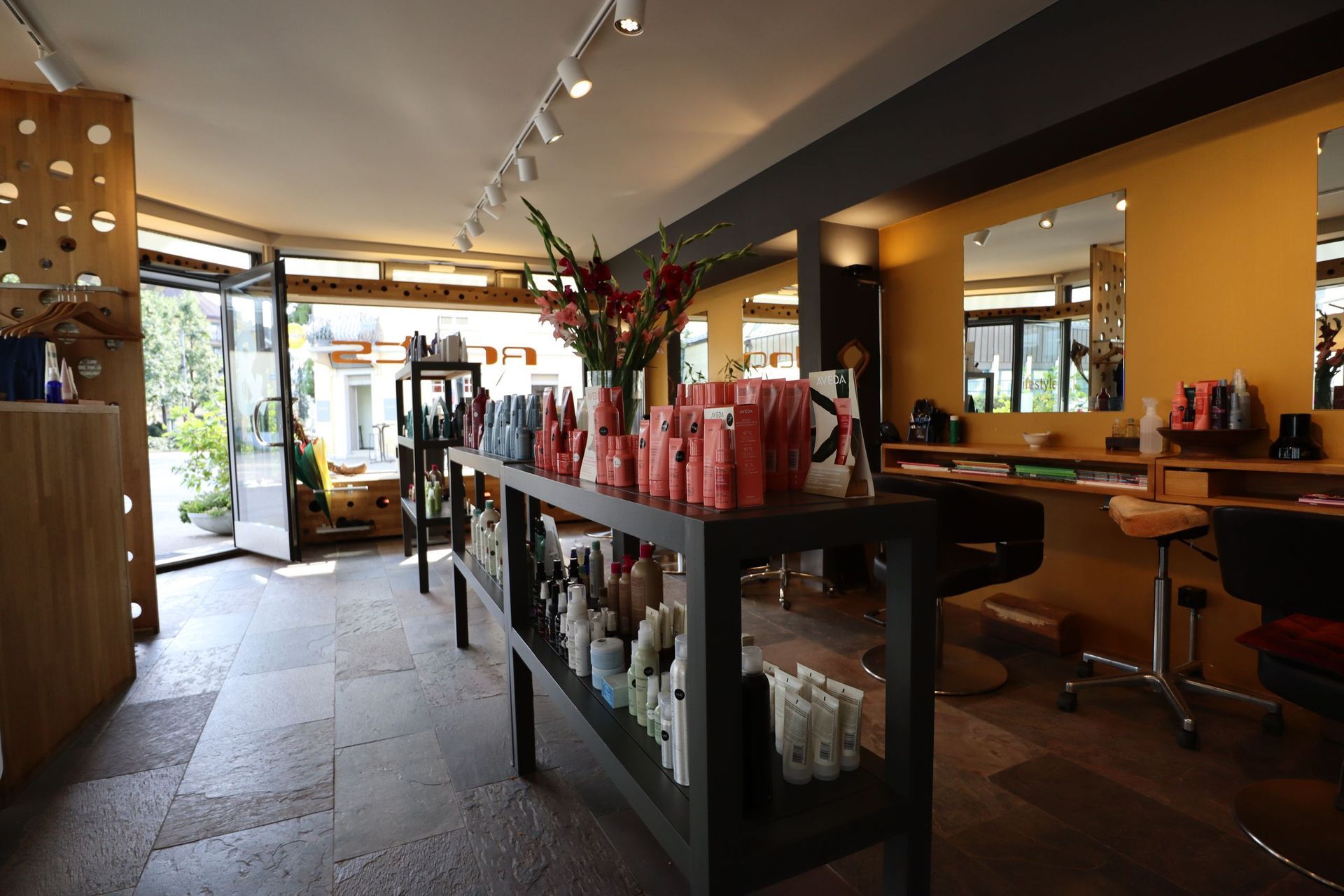 Coiffeursalon von Roots Hair & Lifestyle