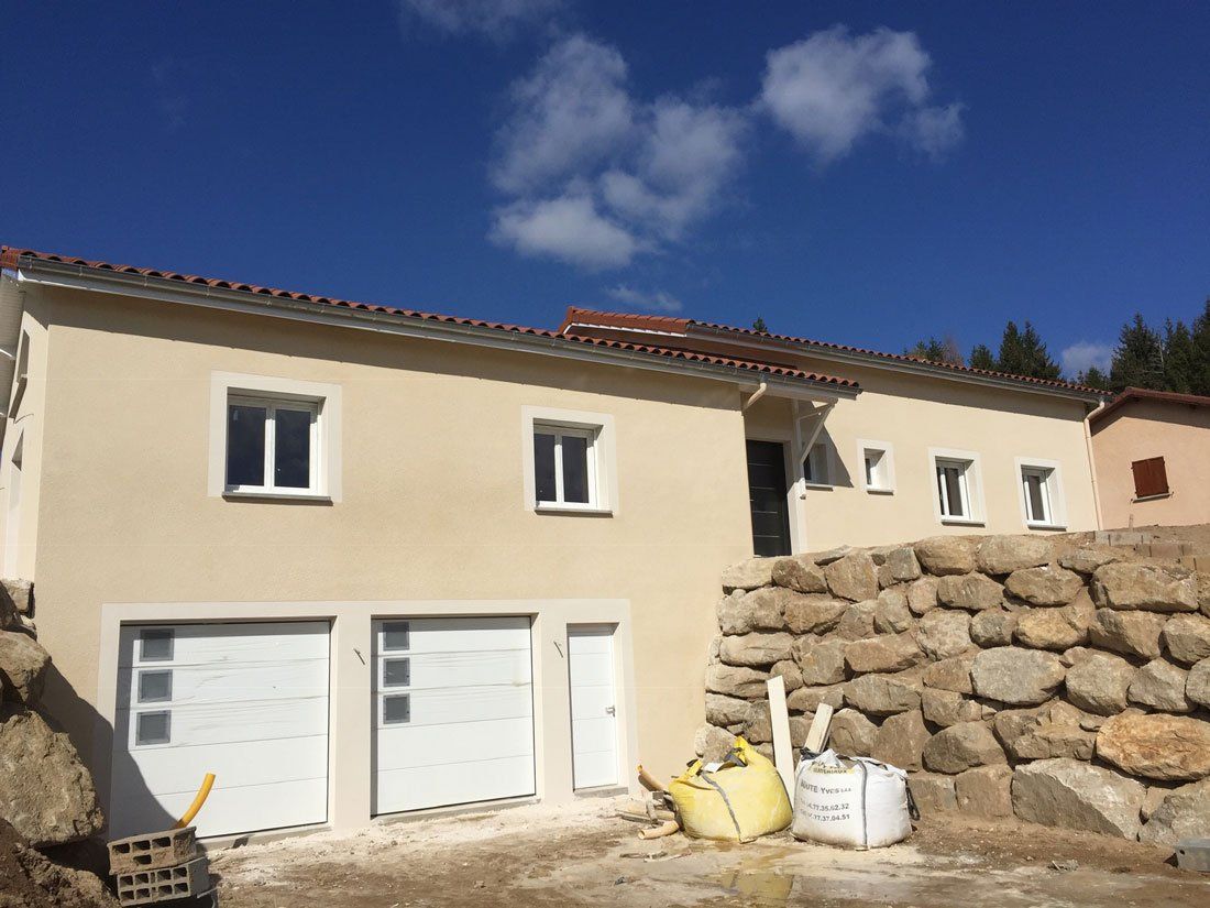 Maison avec deux accès de garage