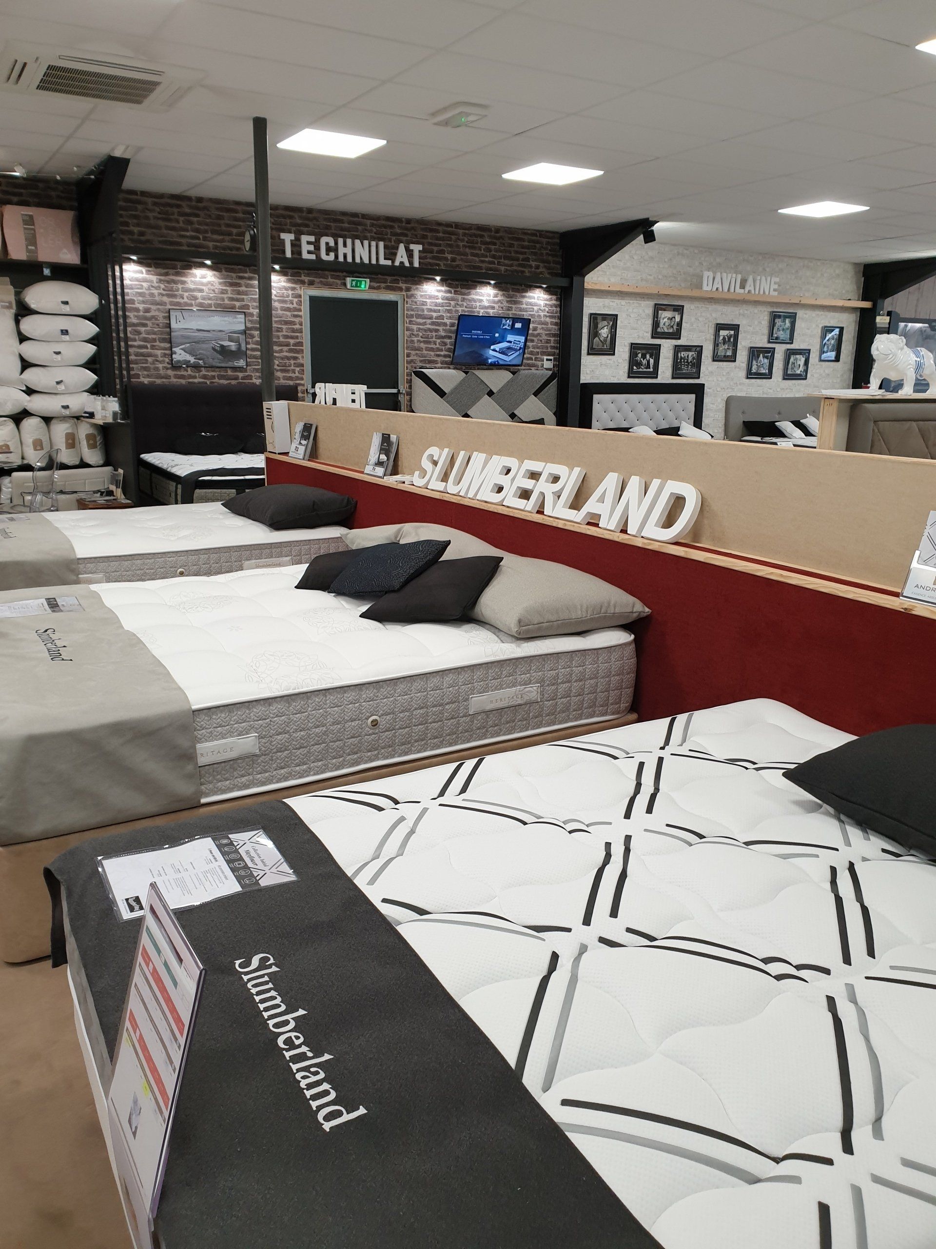 Assortiment de matelas de marques