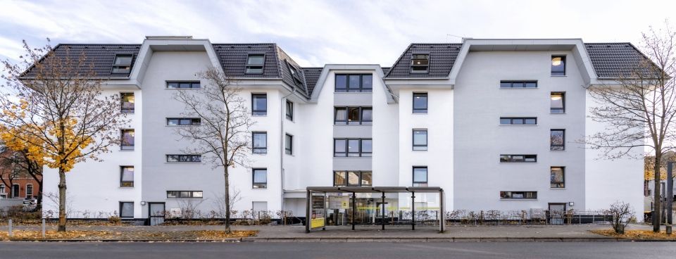 Gebäude mit Dachflächenfenster