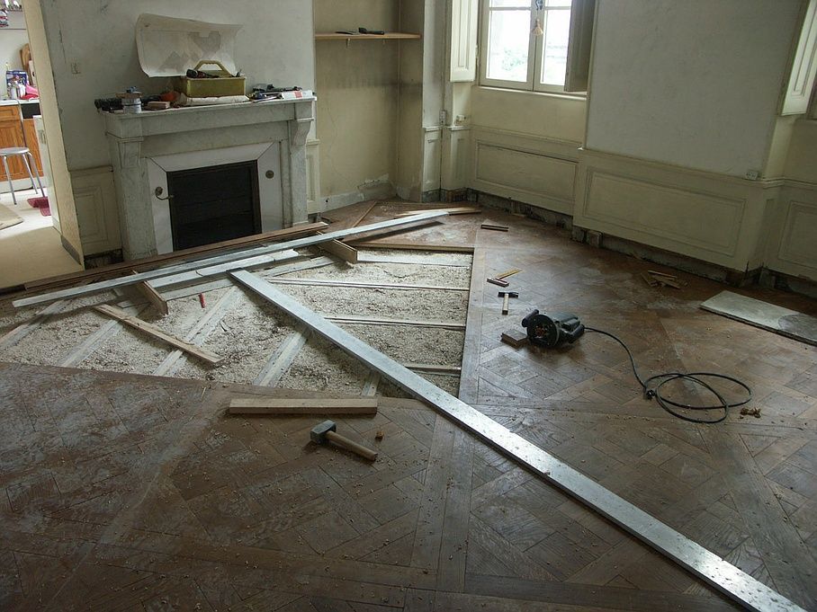 Dépose des parquets anciens