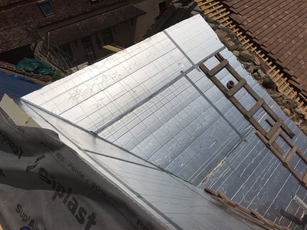 Toiture lisse en ardoise