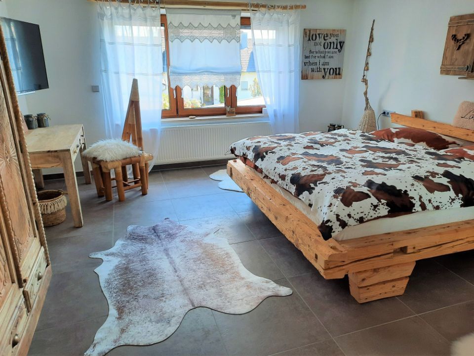 Wohnzimmer in der Ferienwohnung Abensberg-Offenstetten