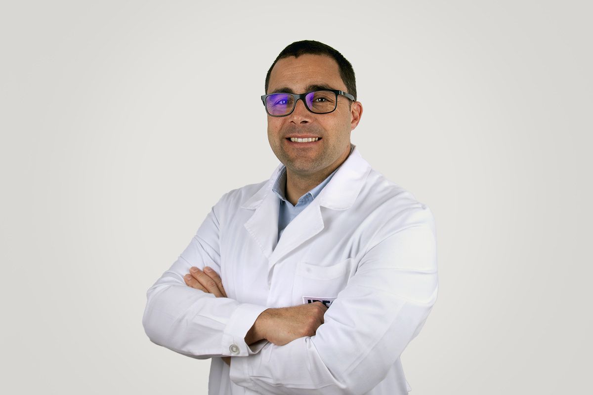 Dr. Tiago Costa