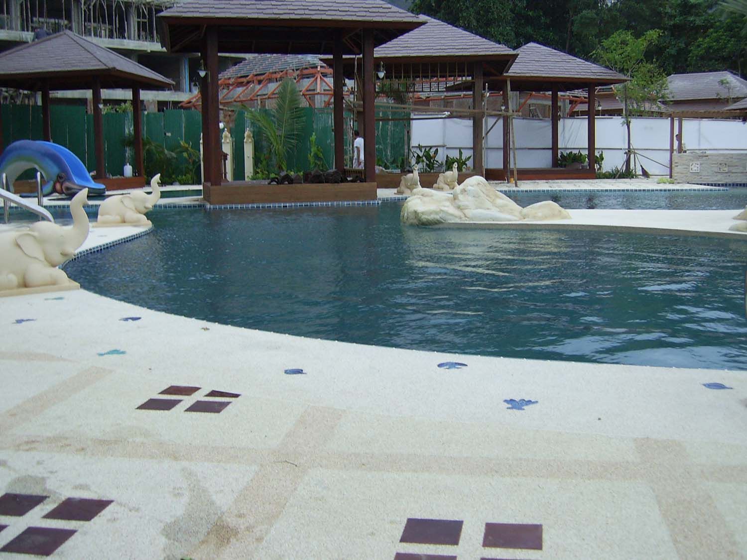 Swimmingpool Betonbecken - Dream Pools - Herisau