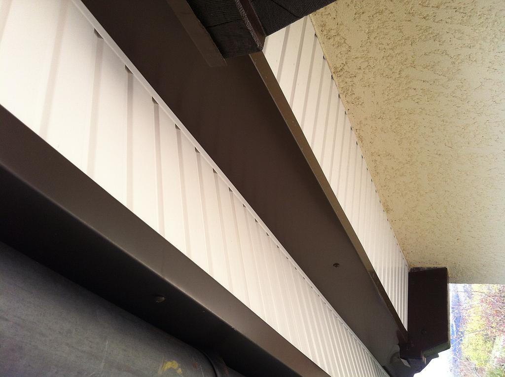 Poutres de rive blanche