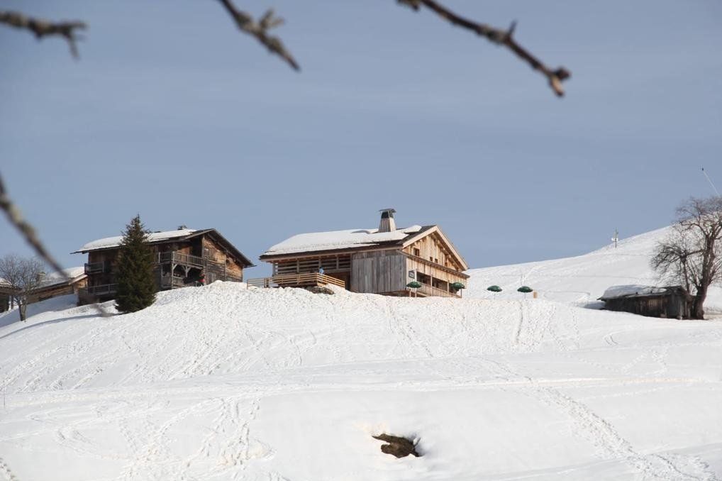 Maison sommet de montagne