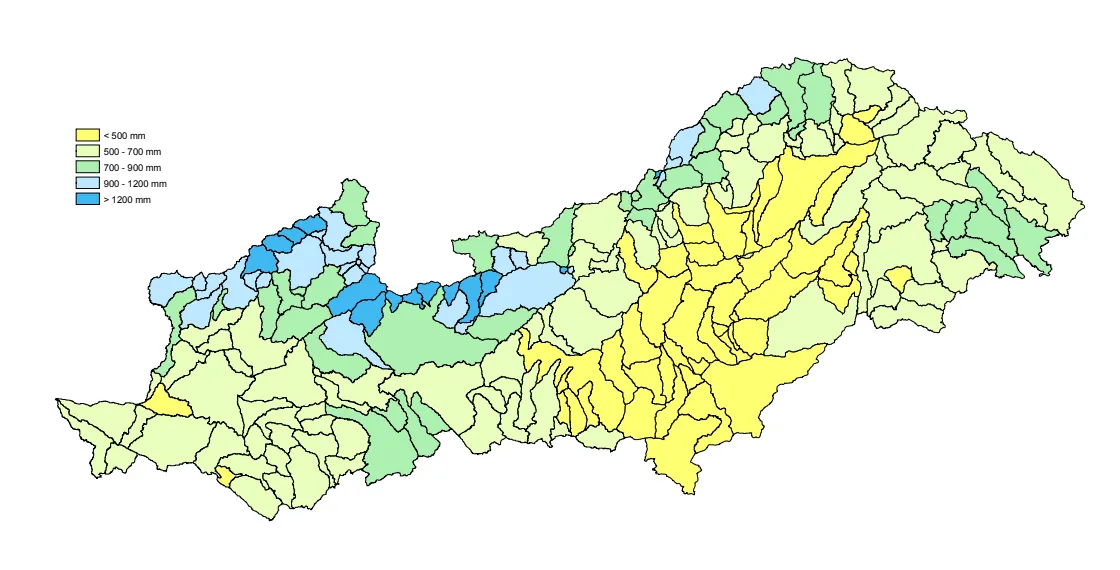 Mapa que muestra la distribución de las precipitaciones en una región, donde los diferentes colores indican distintos niveles de lluvia.