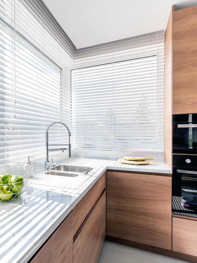 Store intérieur blanc cuisine