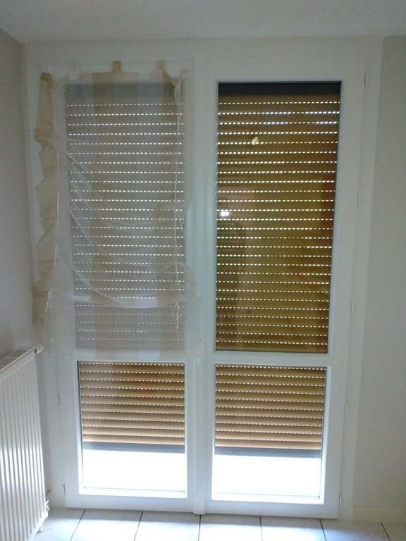 Store roulant porte-fenêtre couleur bois