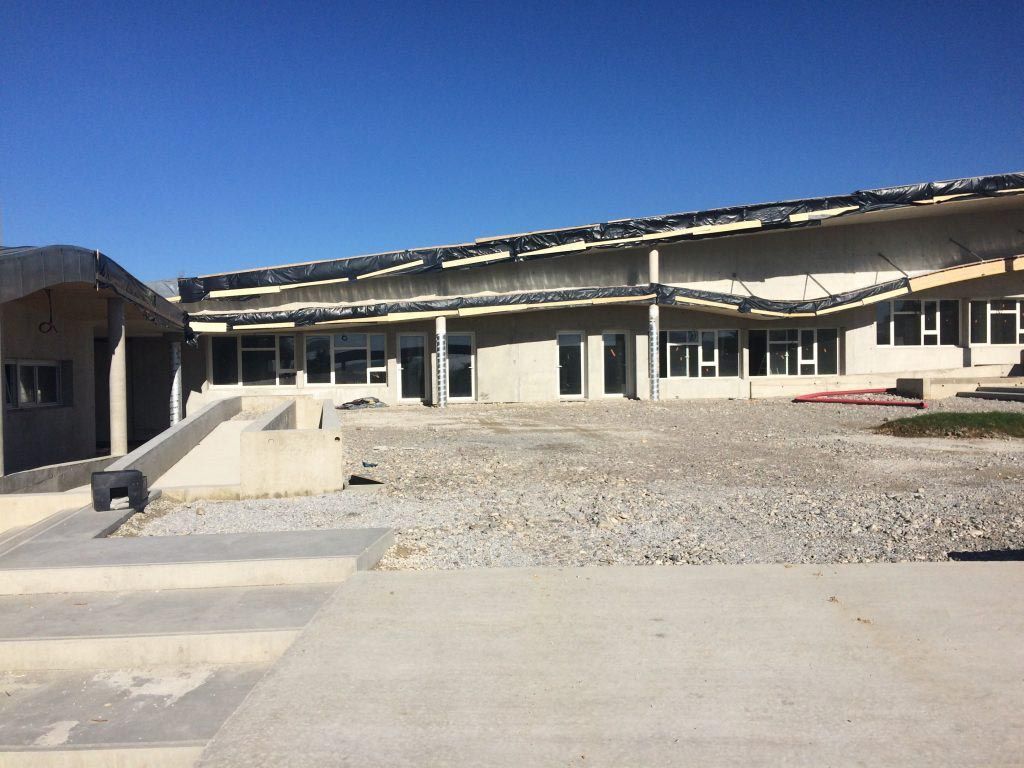 Vue latérale du bâtiment terminé