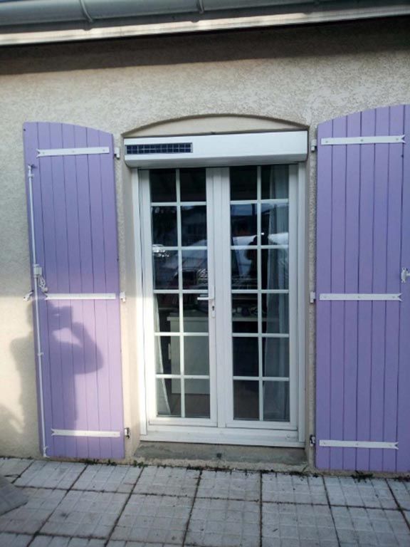 Volets battants sur mesure et volet roulant solaire
