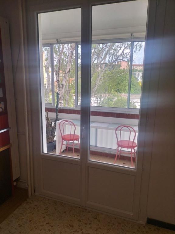 Porte-fenêtre sur véranda