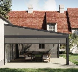 pergola à toile taupe avec lambrequin latéral