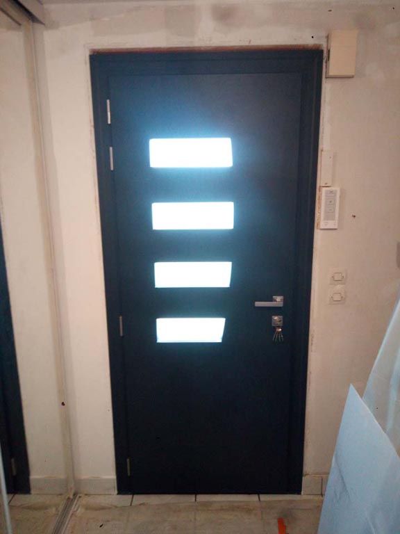 Porte d'entrée, trois points