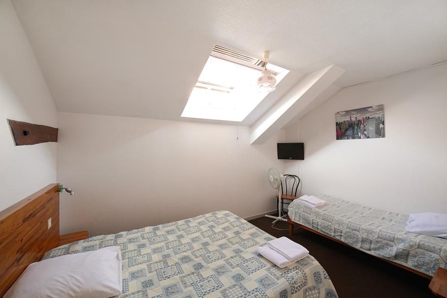 Chambre 3 personnes Chambre 3 personnes
