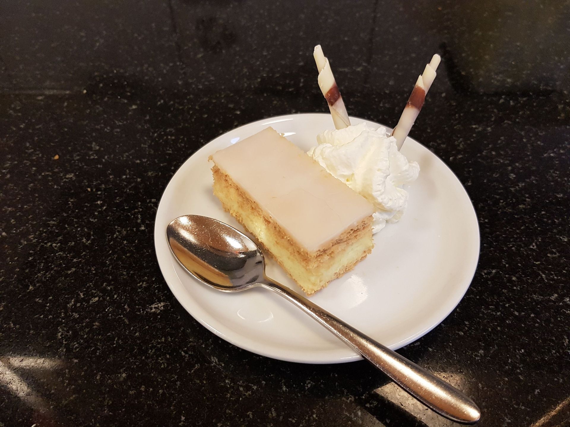 Take away, Café und Kisok - Blumen Vergissmeinnicht GmbH in Unterterzen