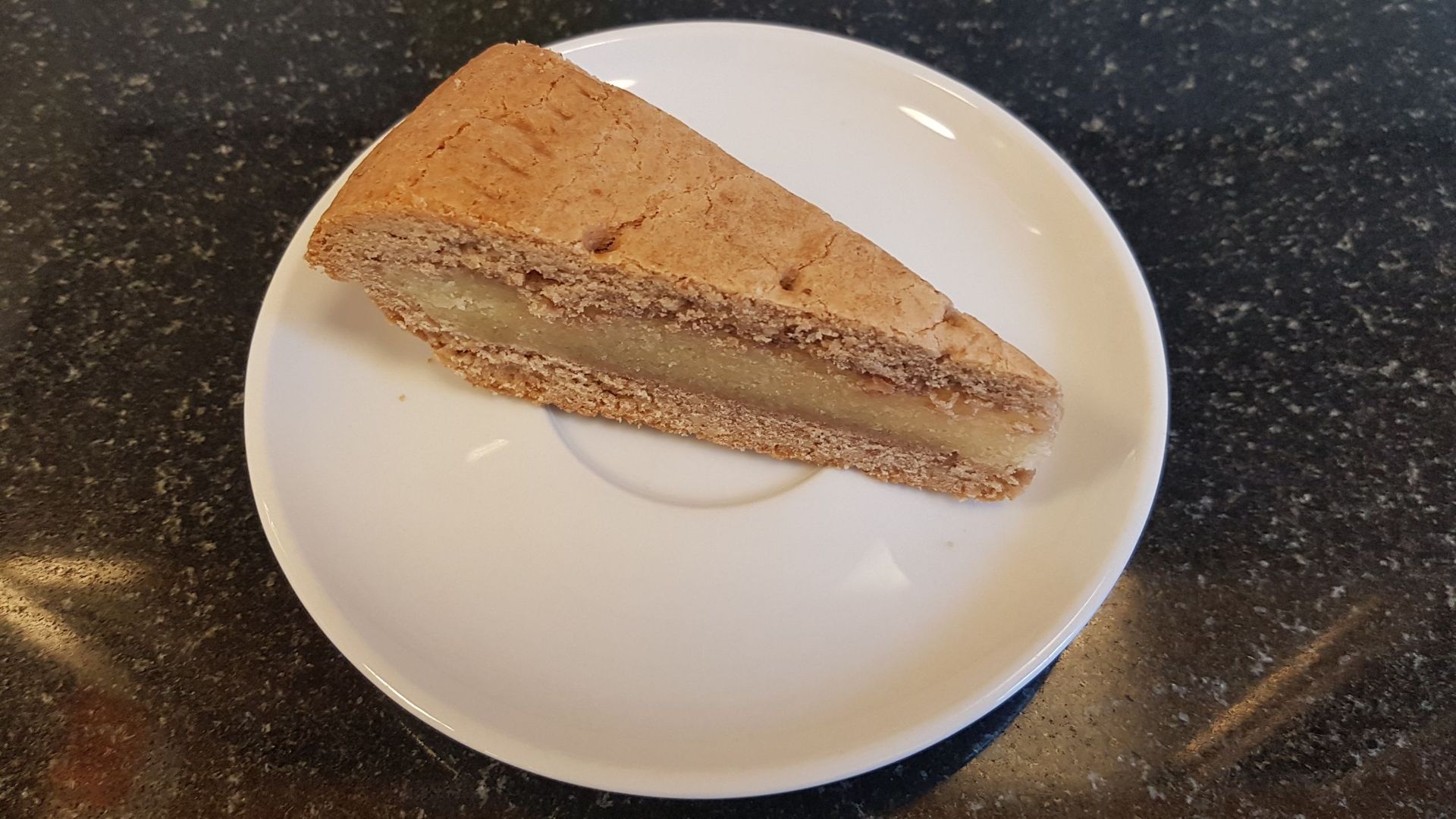 Dessert Kuchen - Blumen Vergissmeinnicht GmbH in Unterterzen