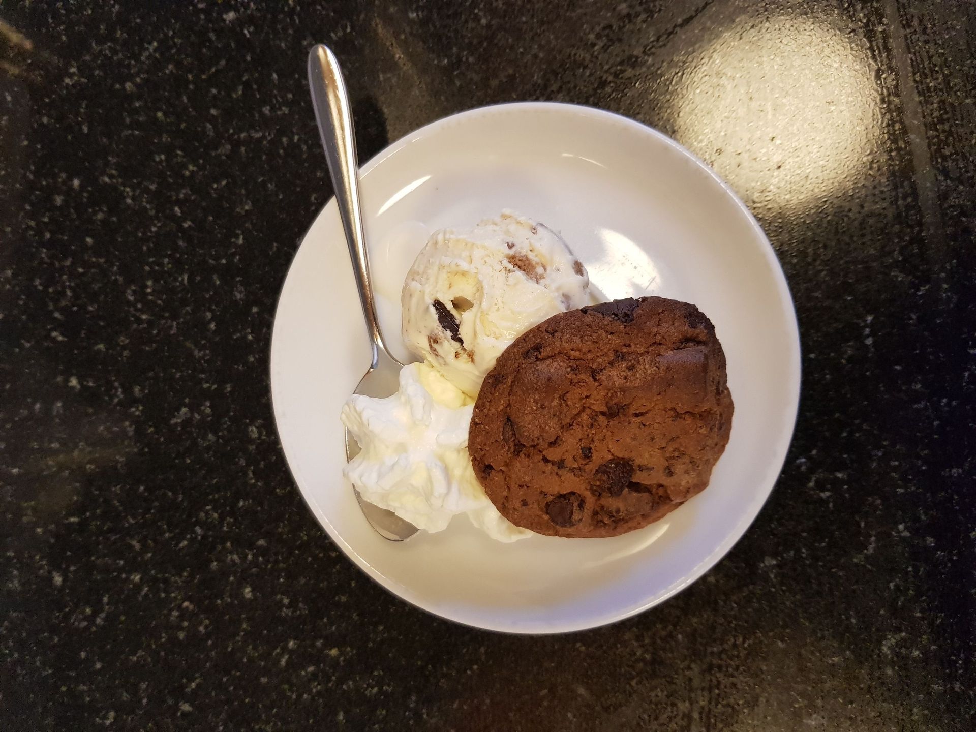 Dessert Kuchen - Blumen Vergissmeinnicht GmbH in Unterterzen