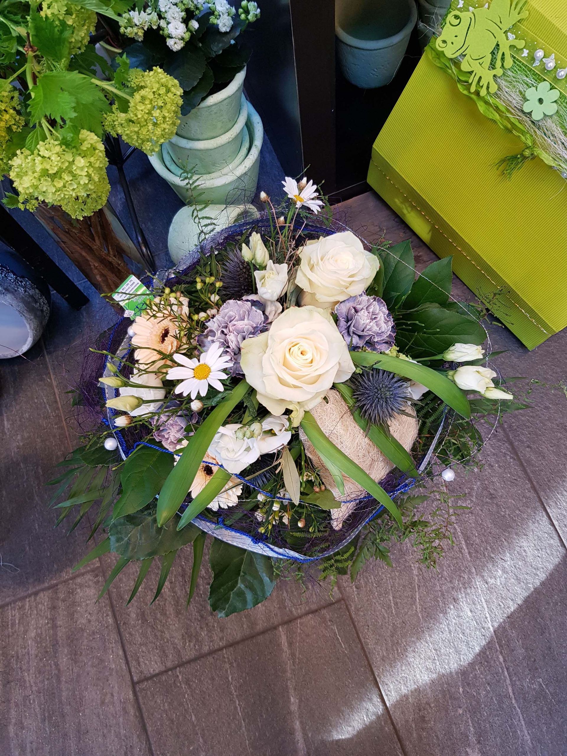 Blumenstrauss Blumenladen - Blumen Vergissmeinnicht GmbH in Unterterzen