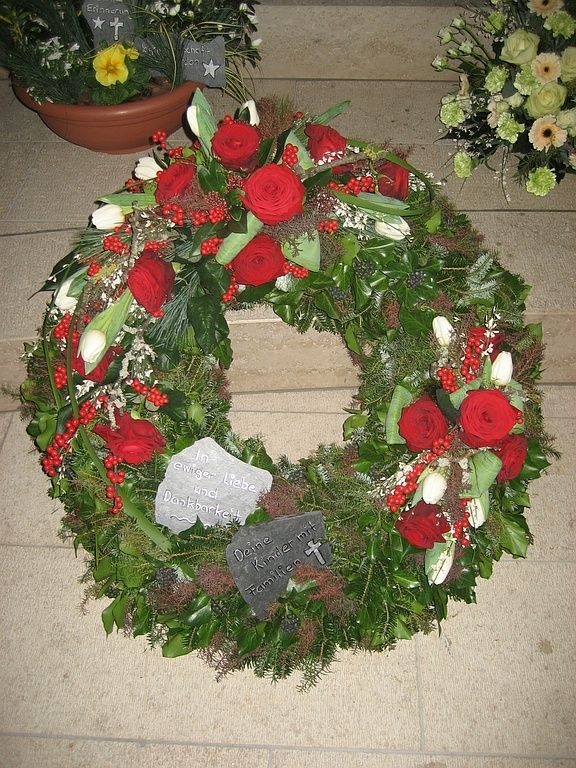 Trauerschmuck - Blumen Vergissmeinnicht GmbH in Unterterzen