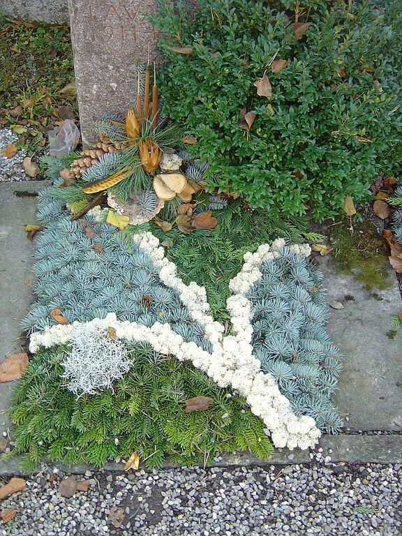 Trauerschmuck - Blumen Vergissmeinnicht GmbH in Unterterzen