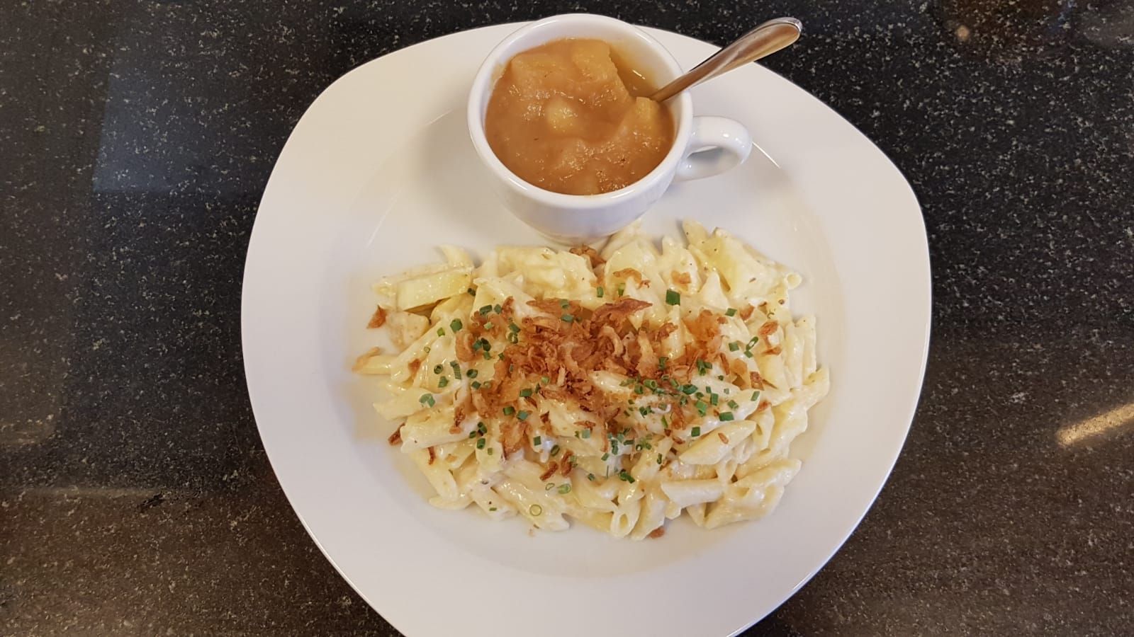 Take away, Café und Kisok - Blumen Vergissmeinnicht GmbH in Unterterzen