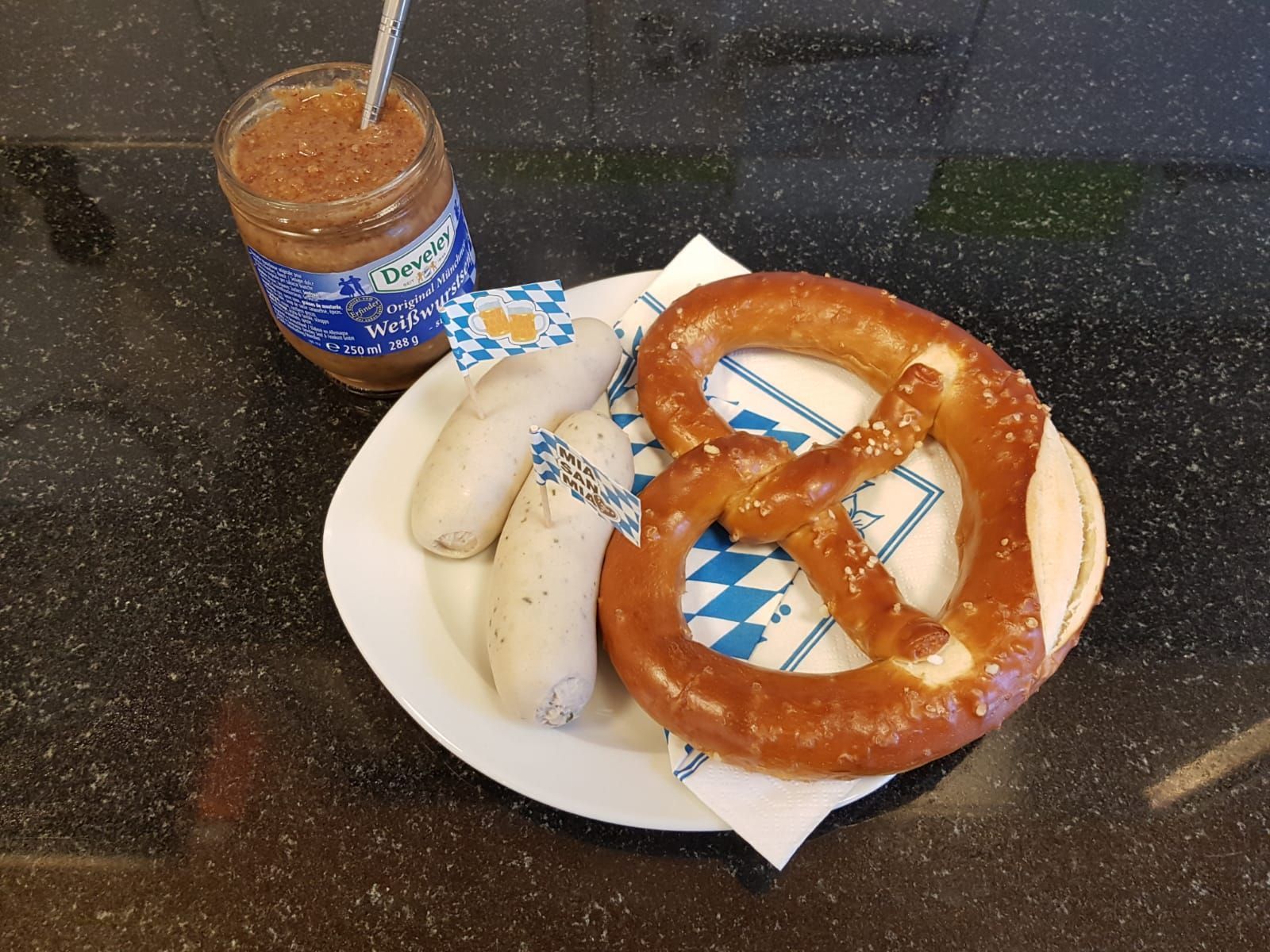 Take away, Café und Kisok - Blumen Vergissmeinnicht GmbH in Unterterzen