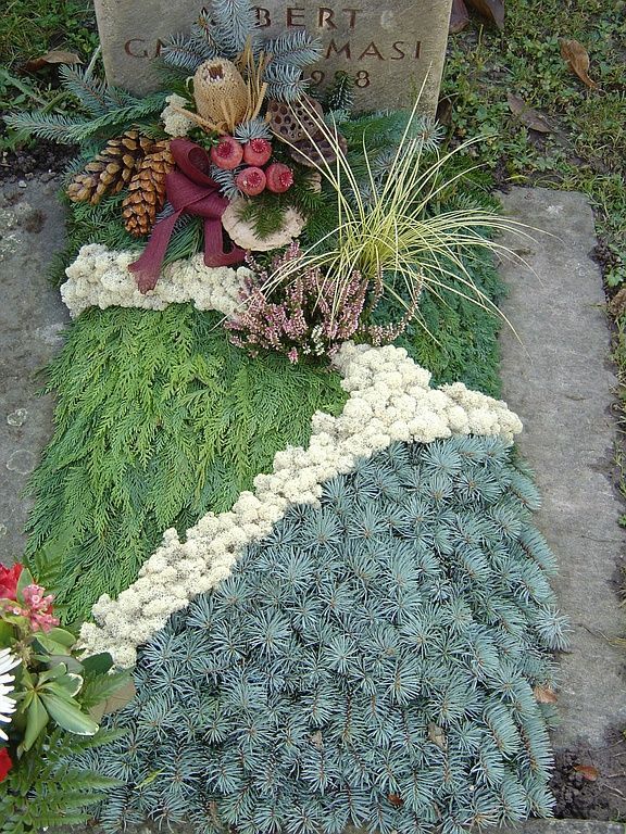 Trauerschmuck - Blumen Vergissmeinnicht GmbH in Unterterzen
