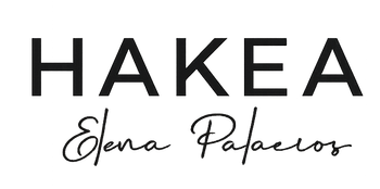 Logotipo para HAKEA con el nombre "Elena Pafacios" debajo.