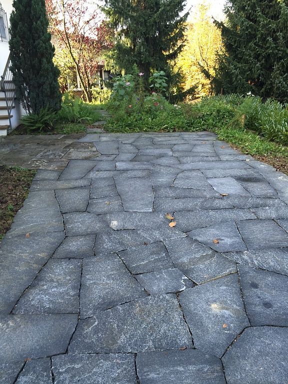 Sitzplatz aus Magia Granit - Berisa S. GmbH - Bottmingen