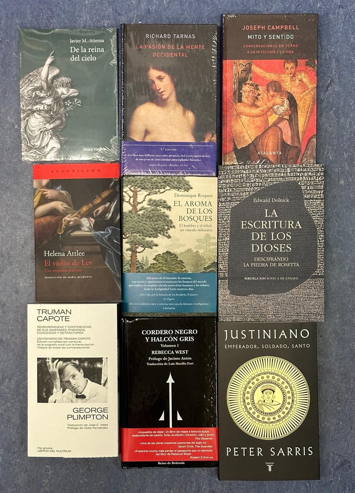 Una colección de libros que incluye Justiniano de Peter Barris