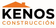 Logotipo de KENOS Construcción con icono de techo naranja y texto negro/naranja