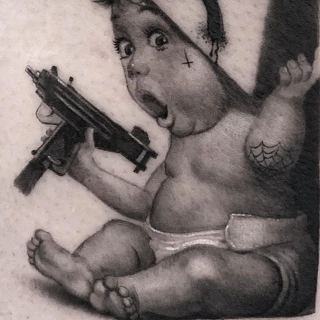 Un tatuaje en blanco y negro