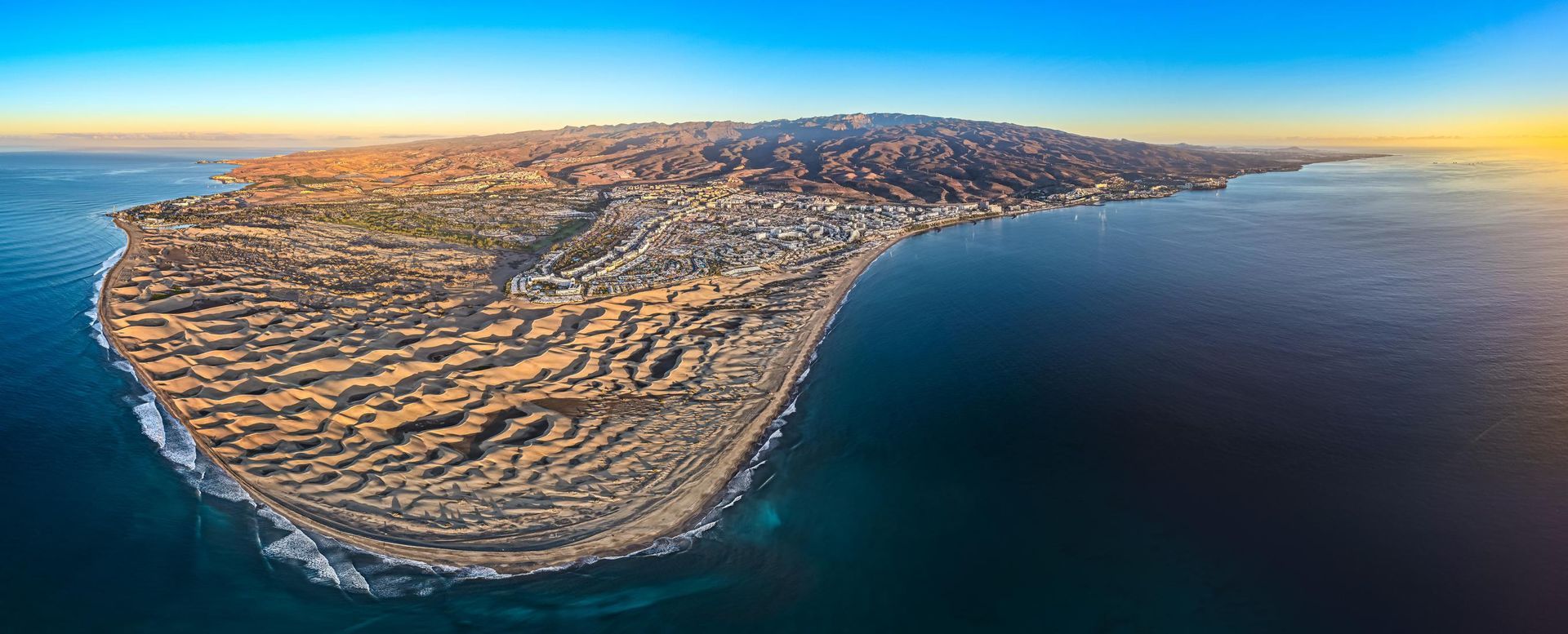 Vista aérea de las Dunas de Maspalomas y el sur de Gran Canaria
