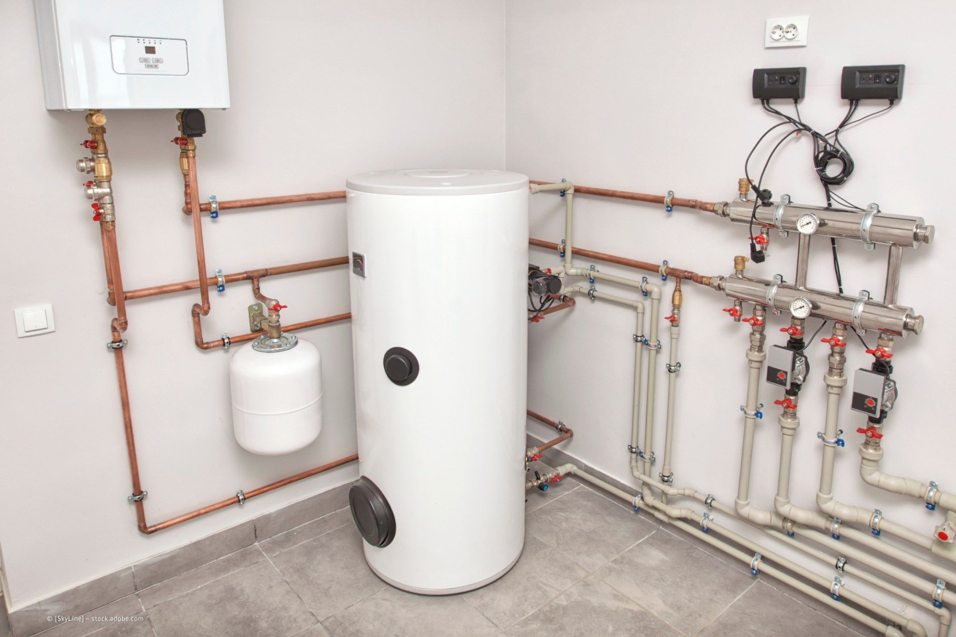 Bild von Heizungsboiler in Ecke