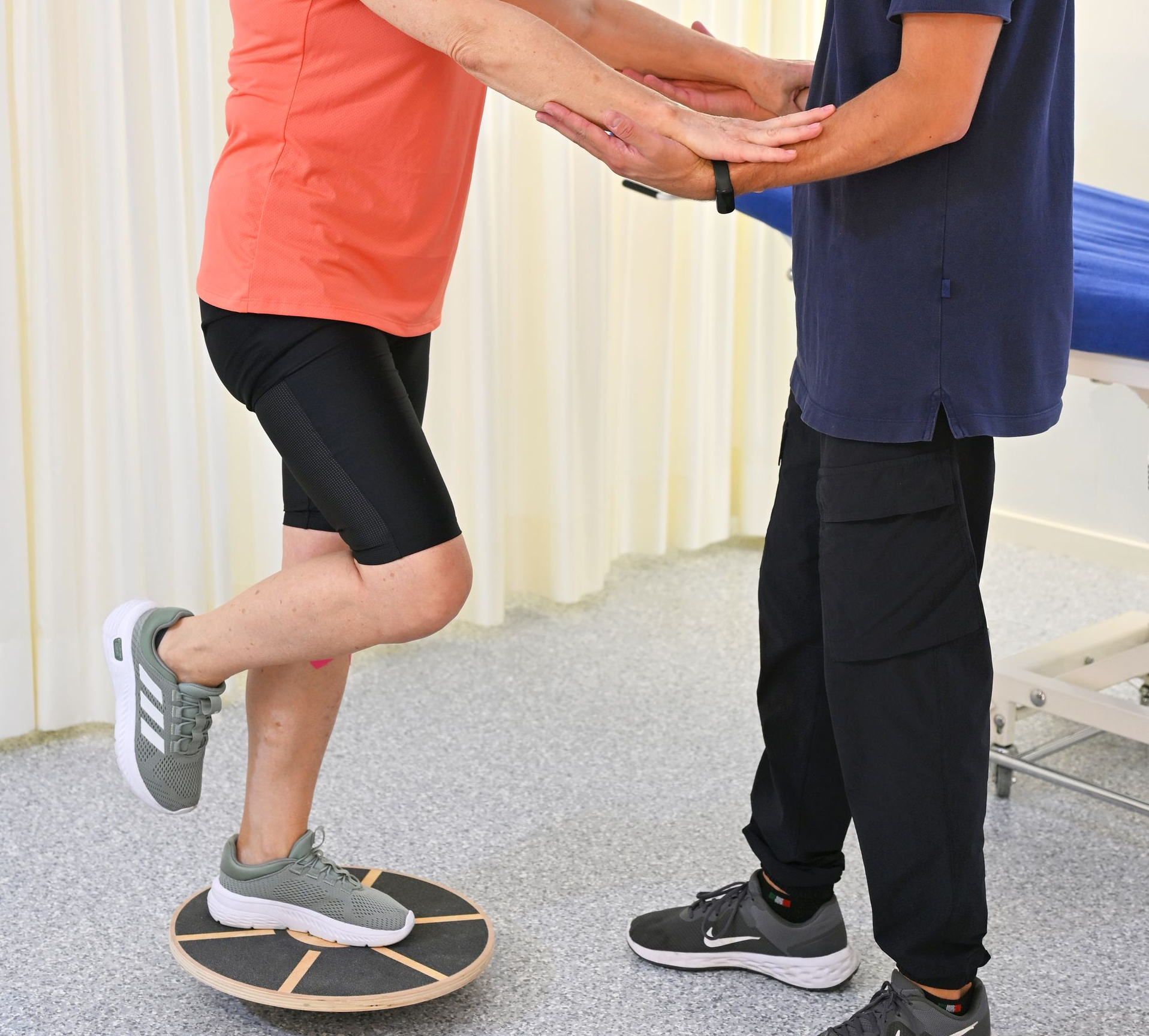 Physiotherapie bei Sturzgefahr, Gleichgewichtsproblemen/ Gangunsicherheit 1 