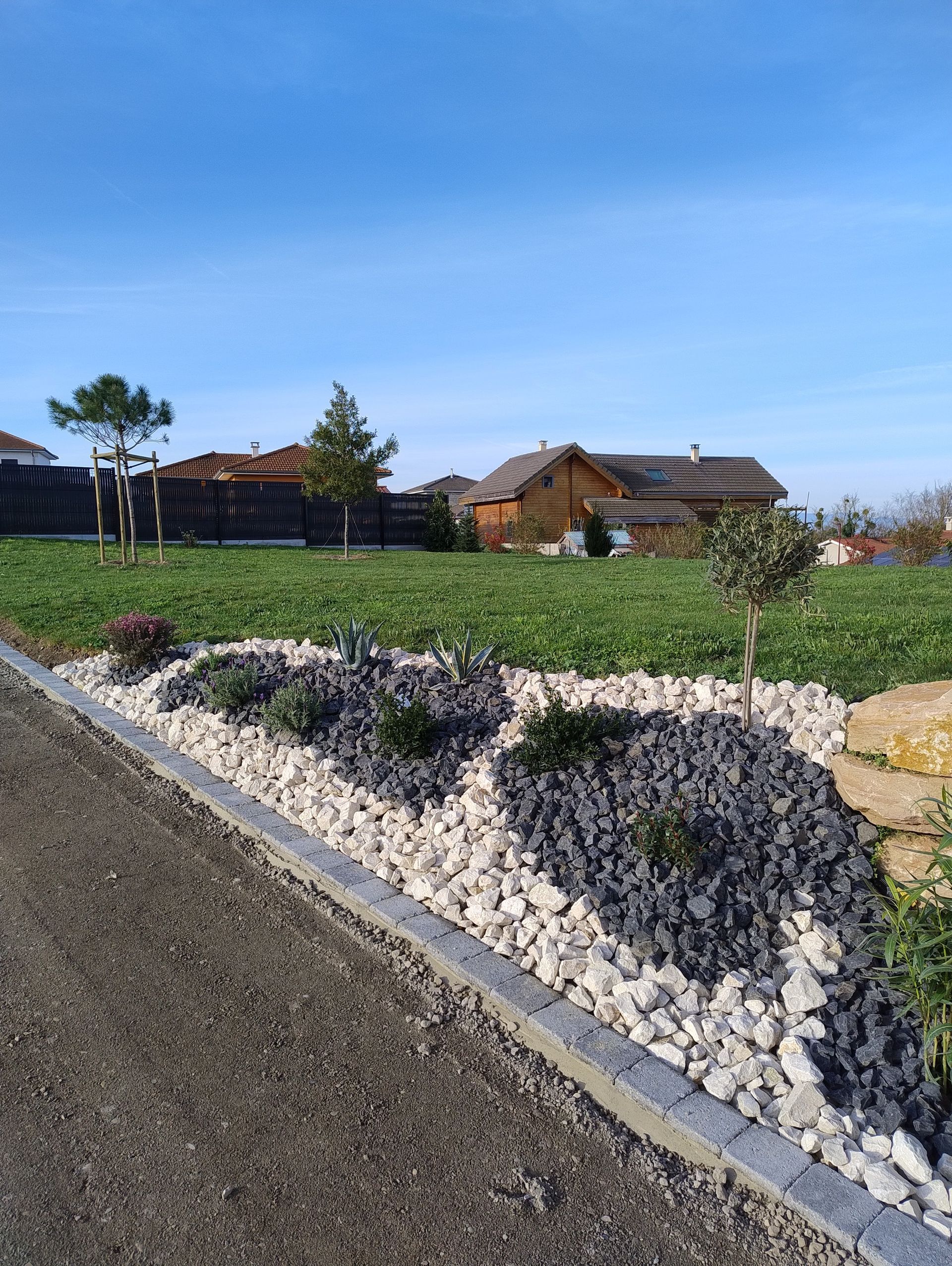 Création de massif rocheux à Vienne