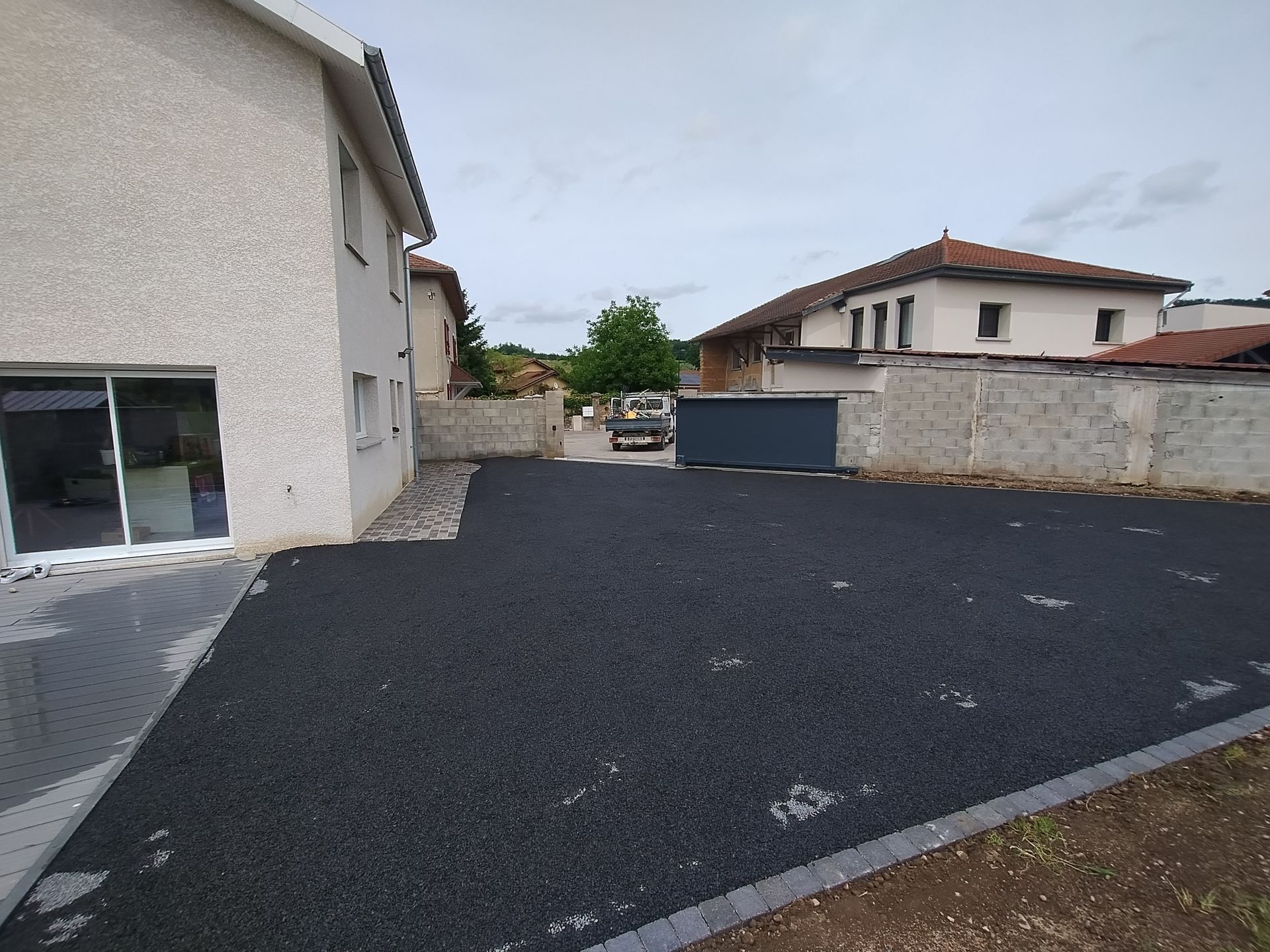 Pose d'enrobé dans une propriété de Vienne