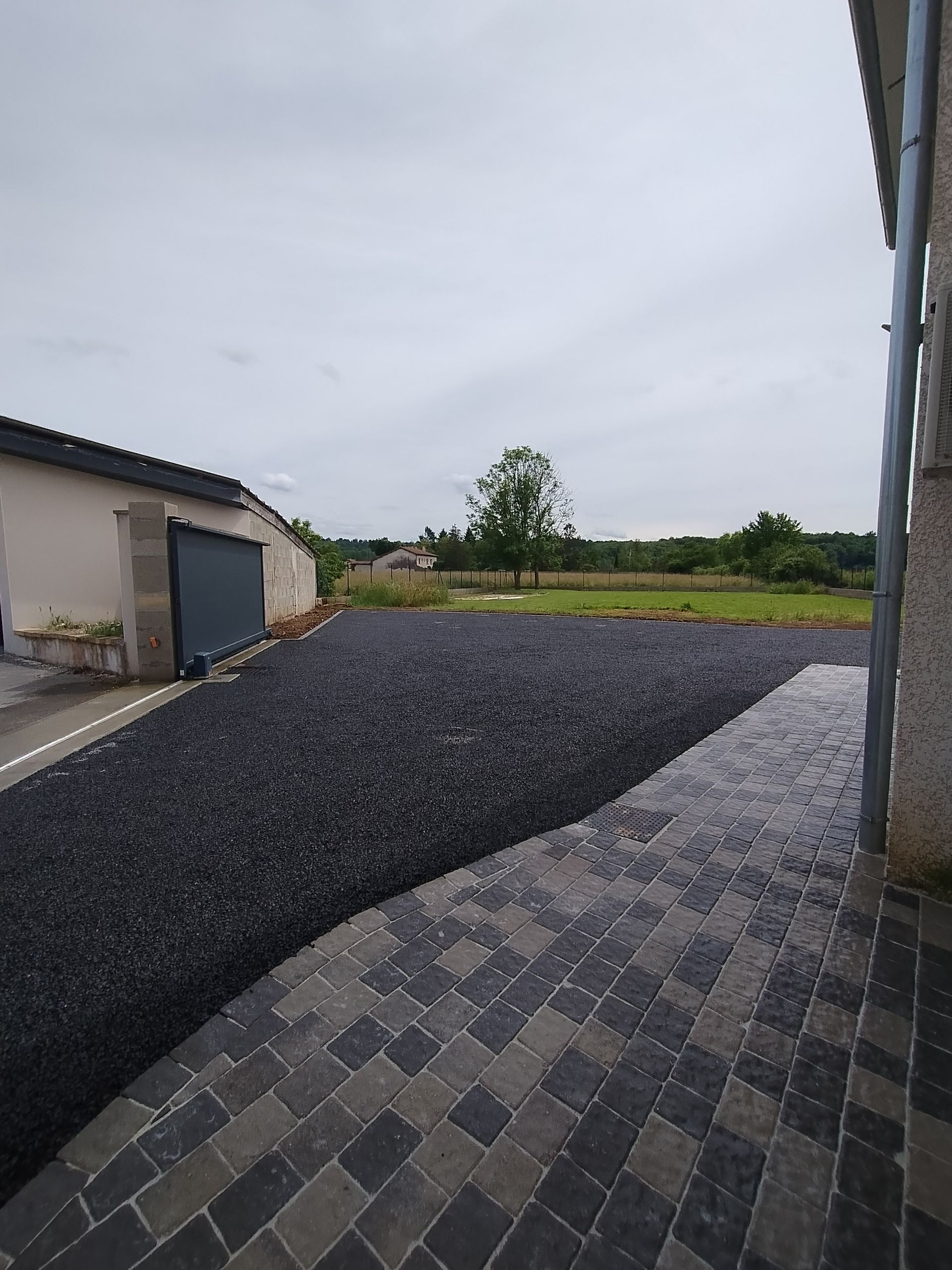 Enrobé noir par l'équipe d'ETS ROBELLETS à Vienne