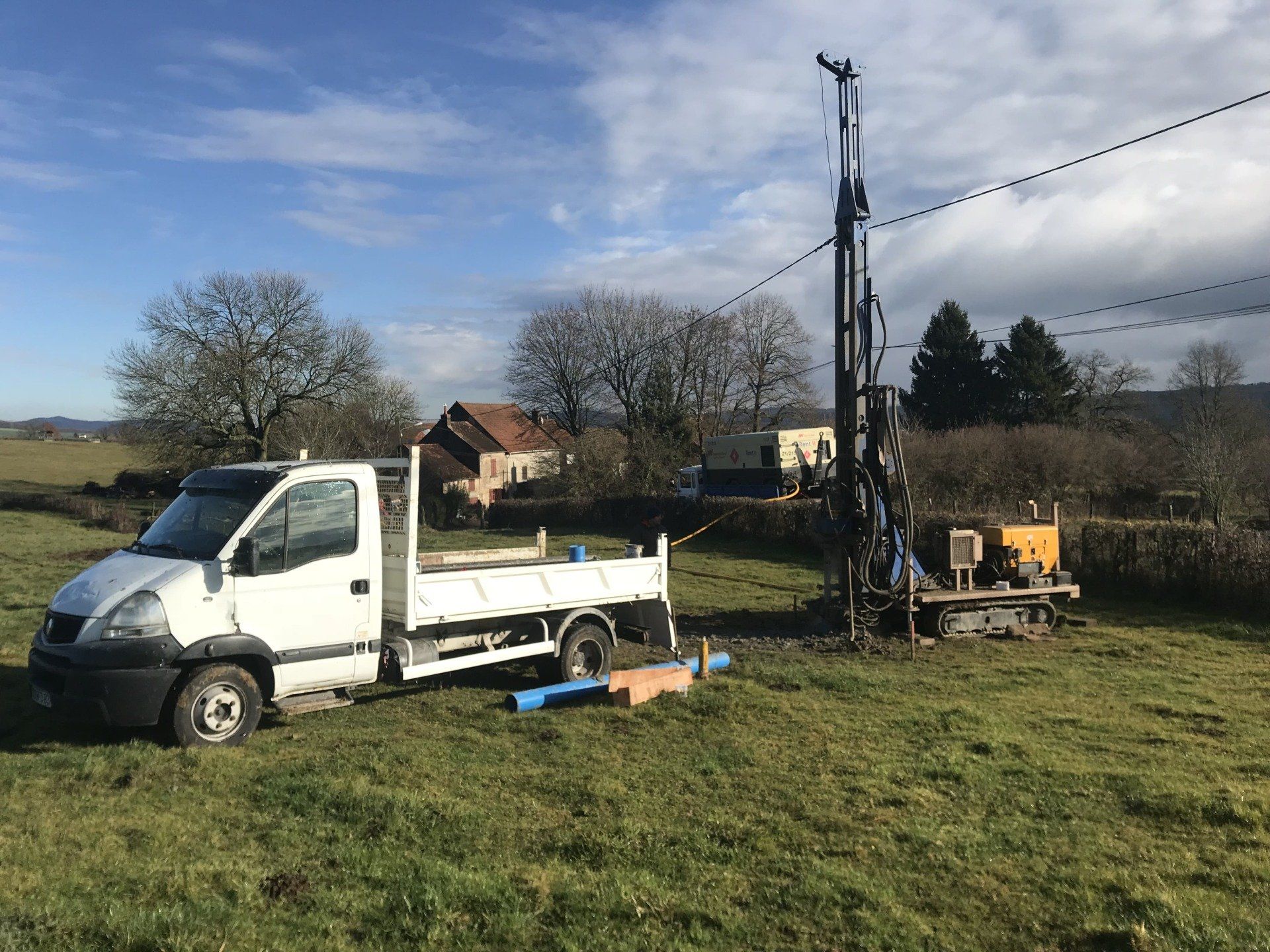 Forage dans un champ