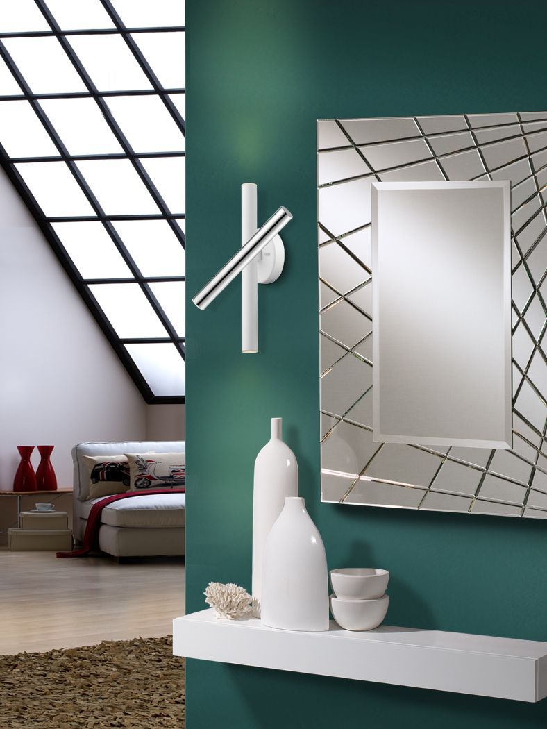 APPLIQIE 3 LUMIERES LED AVEC LISEUSEBLANC ET CHROME SC373852