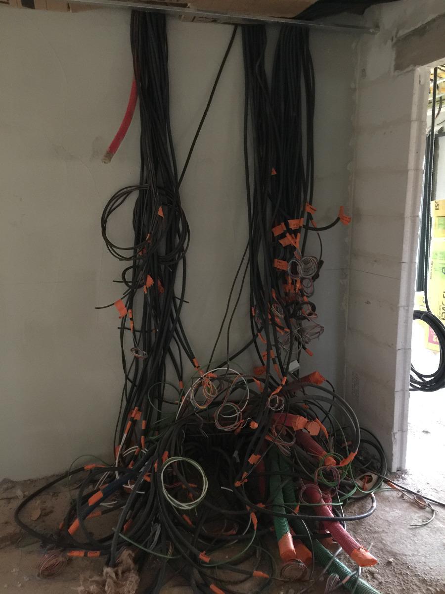 câbles installation électrique 