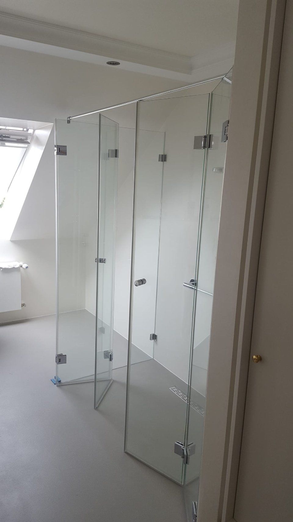 Trennwand aus Glas, Foto von der Glaserei Gustav Blech GmbH