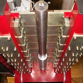 Teilefertigung - längsschweissbank - Universal Mechanic GmbH - Volketswil-Hegnau