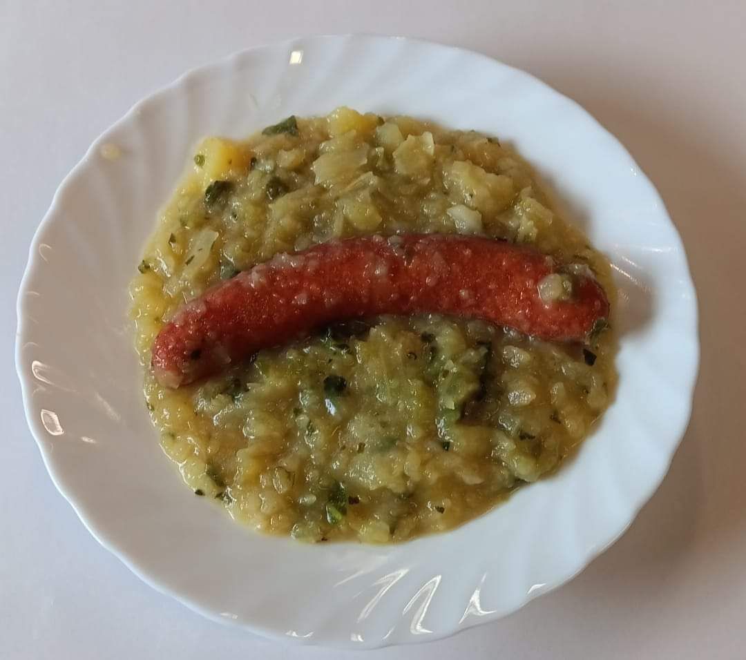 Eintopf mit Würstchen