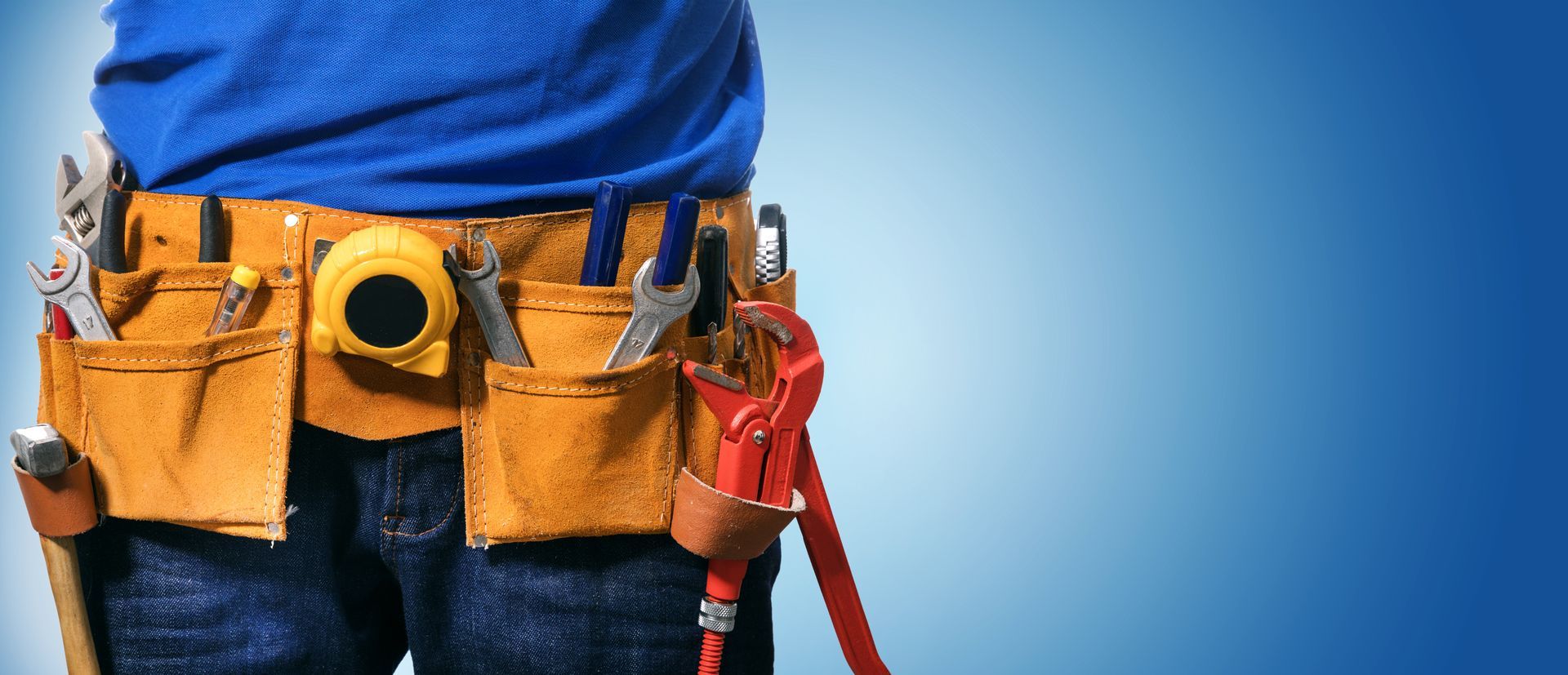 Ceinture d'outil portée par un artisan