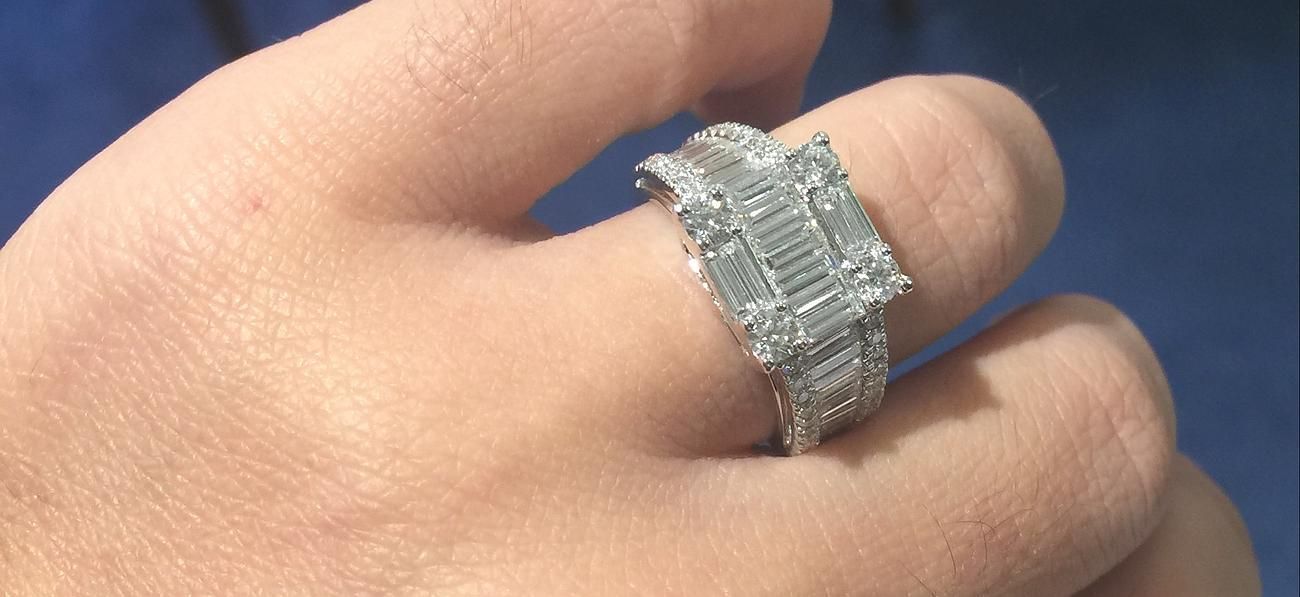 Une bague de fiançailles